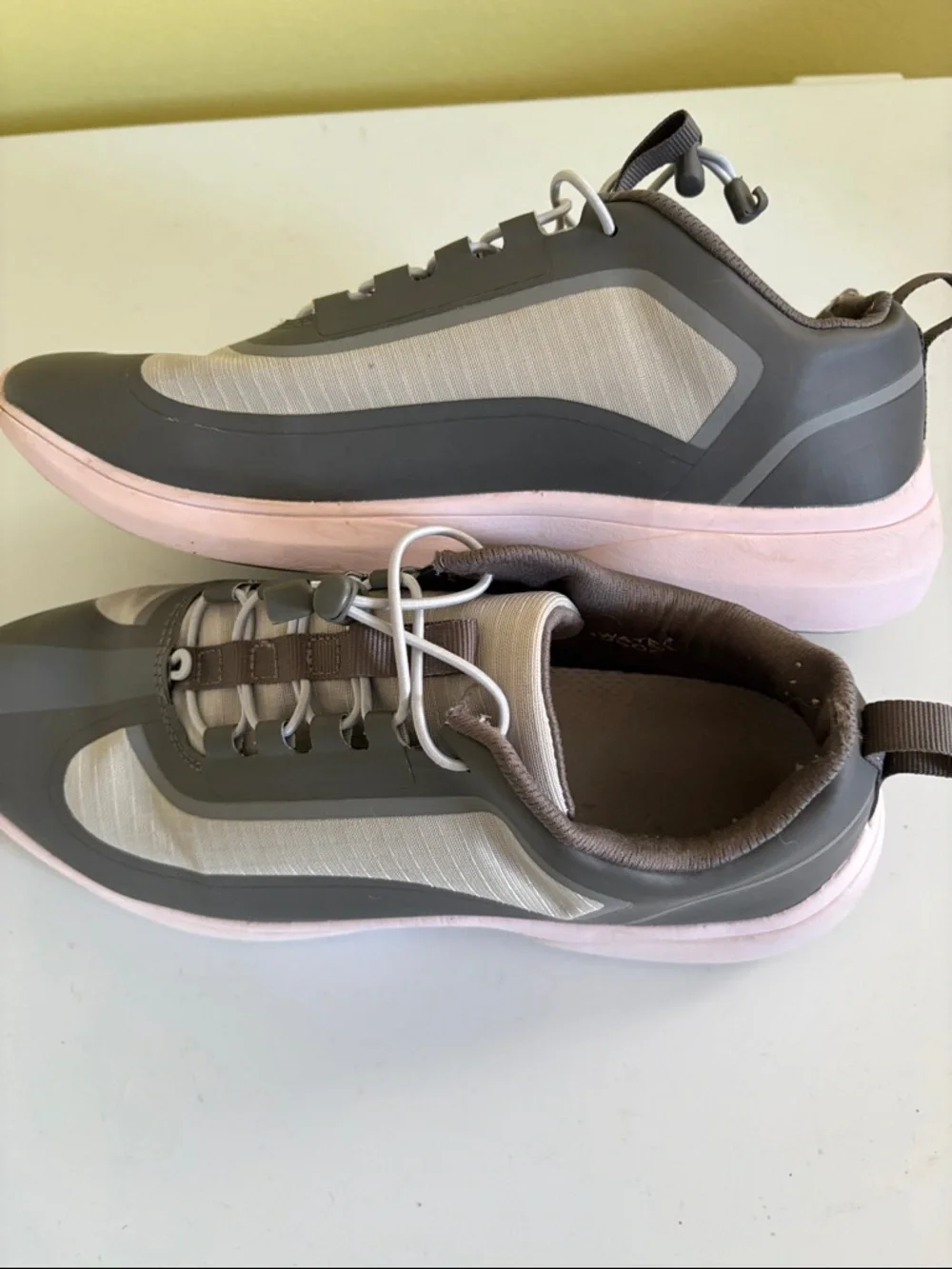 Vionic Gray & Light Pink Slip-on Sneakers 9.5